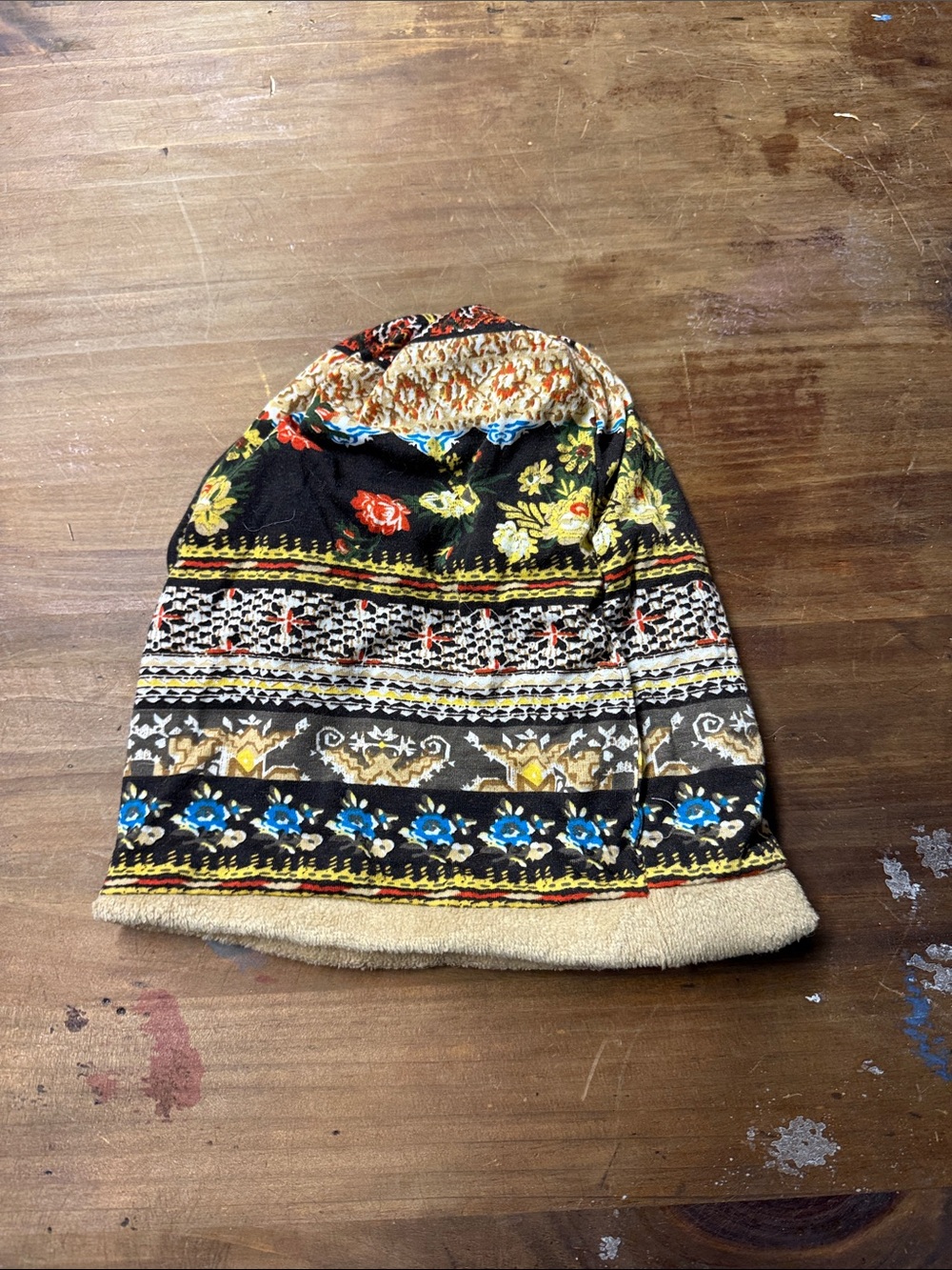 Patterned Floral Knit Beanie - Black Multi